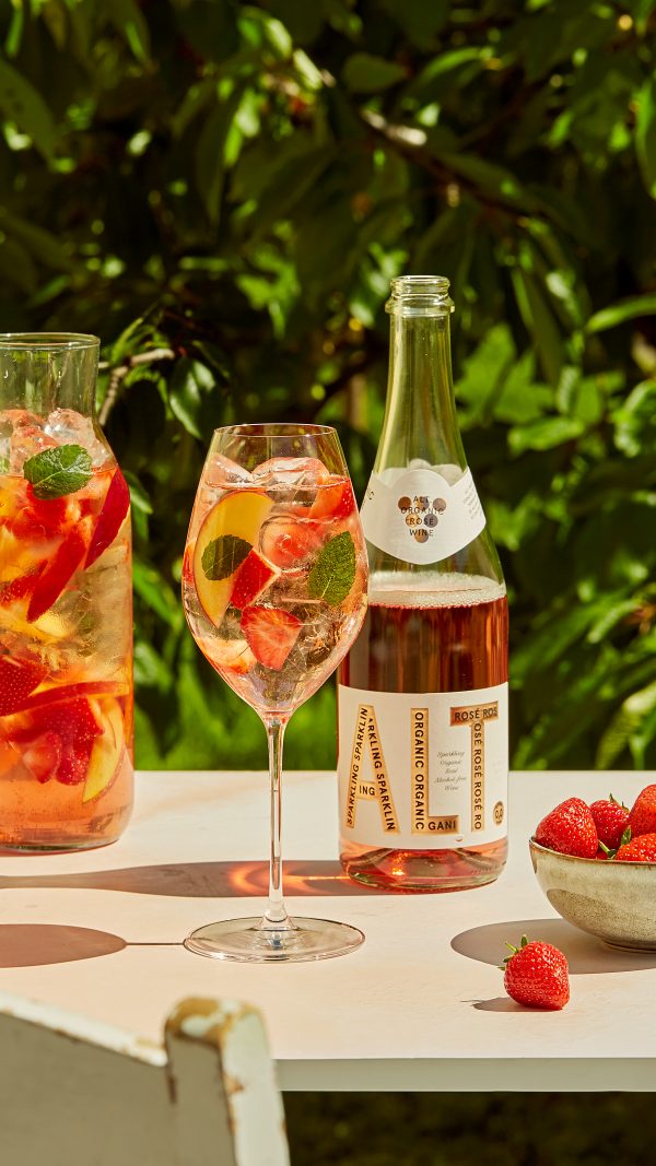 ALL THINGS DRINKS - ALT Rose Alcohol-free Sparkling Perfect for Summer
