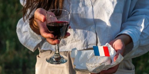 ALL THINGS DRINKS - French Wine & Cheese Pairings